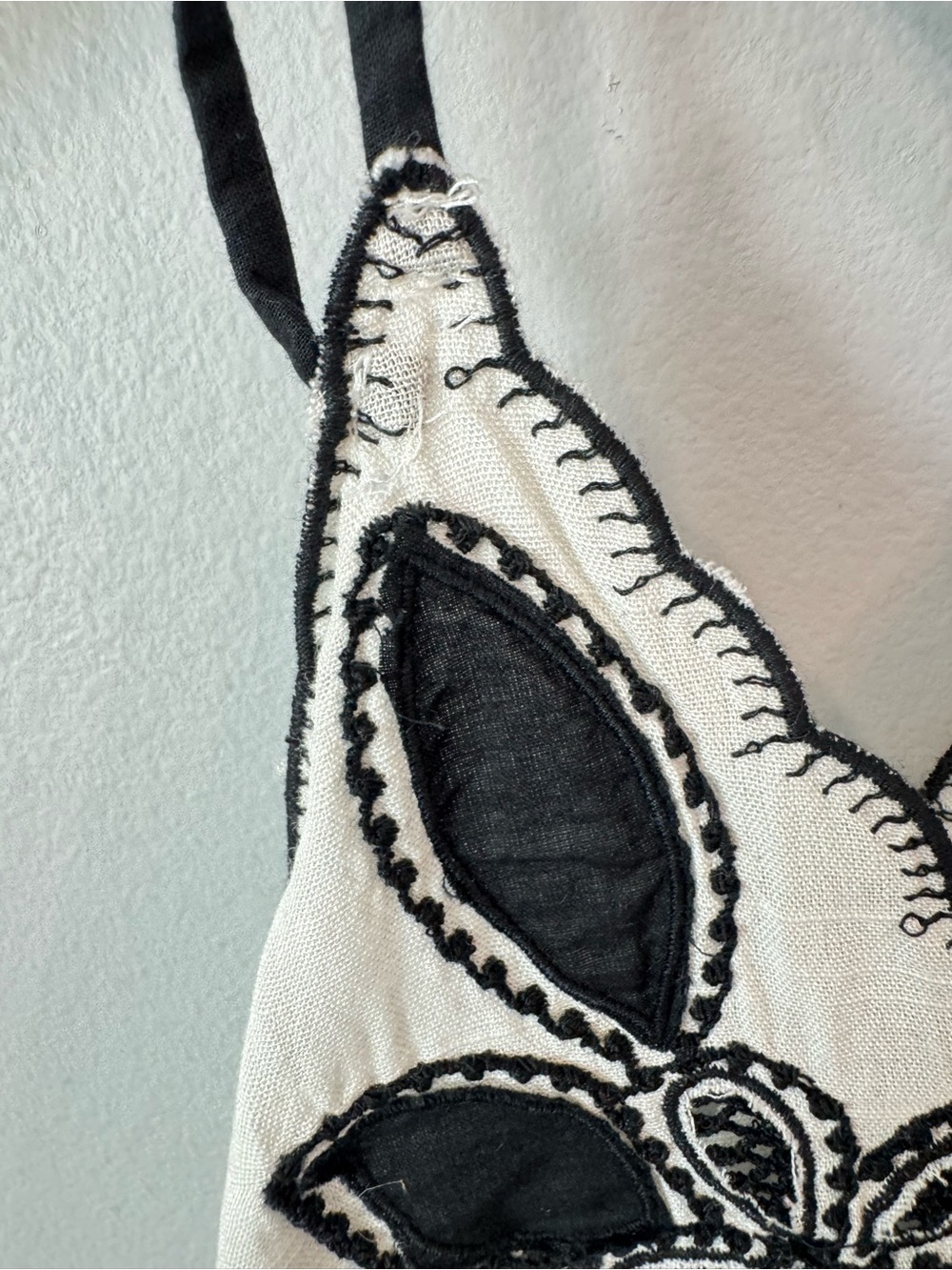 Anthropologie White Tank with Black Embroidered Floral Detail Sz Small - Picture 2 of 8